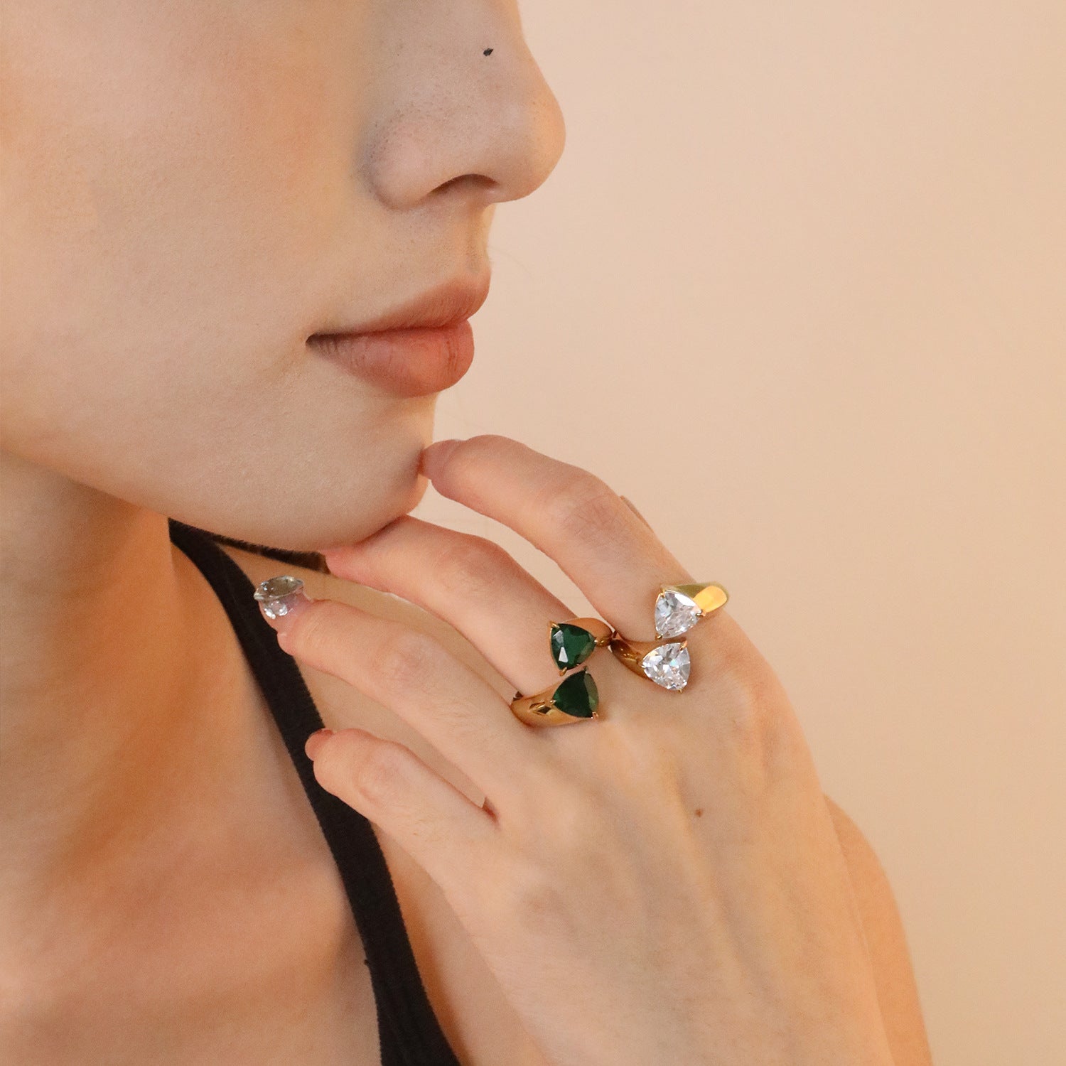 Damen Ring mit verstellbarem Design und funkelnden Zirkonsteinen Shop Nory
