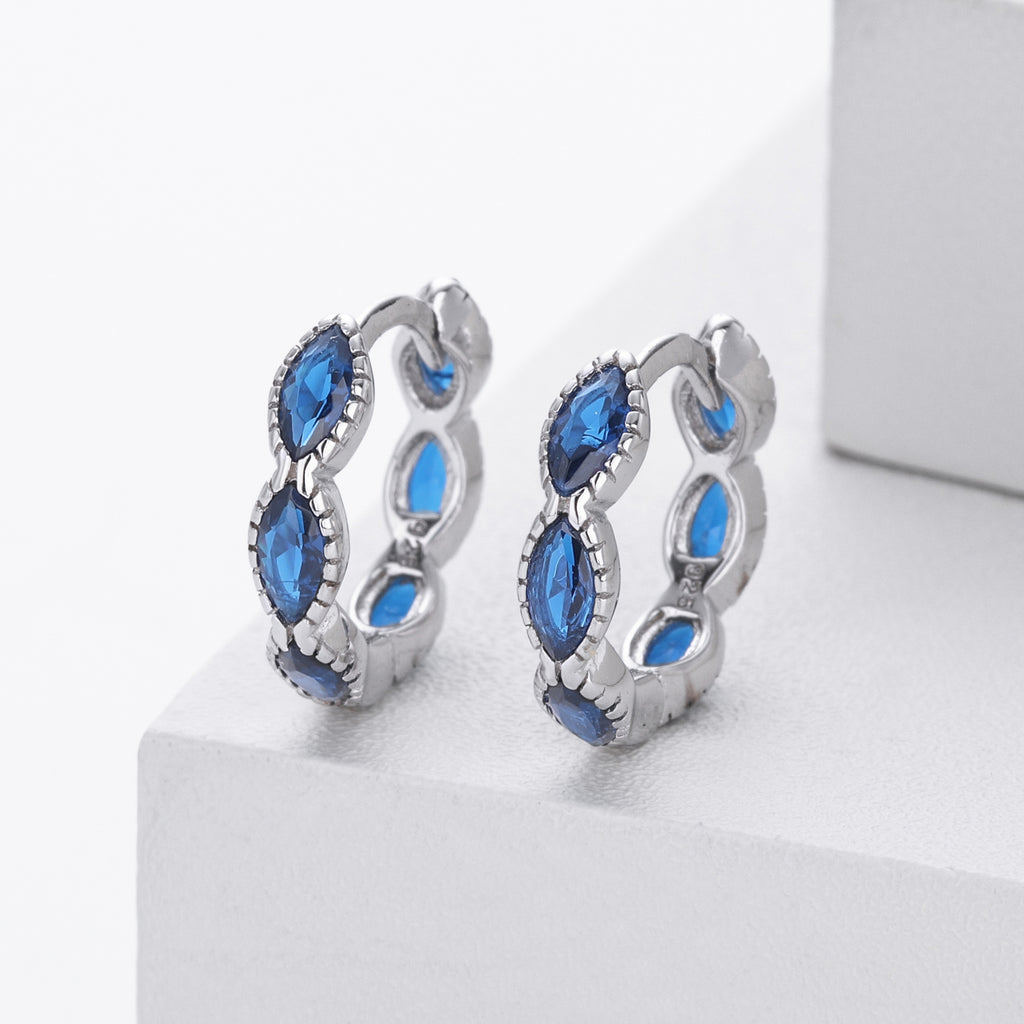 Damen Creolen mit funkelnden blauen Zirkonsteinen aus hochwertigem 925 Sterling Silber Shop Nory