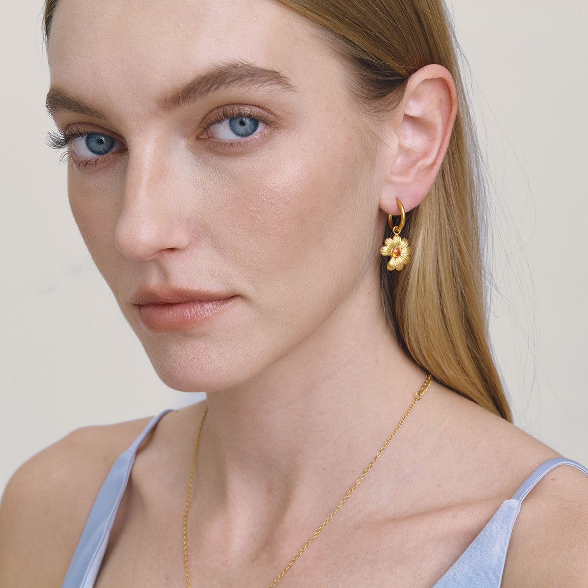 Damen Ohrhänger mit floralem Design und orangefarbenem Kristall Shop Nory