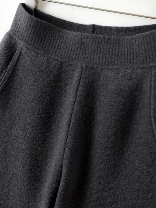 Damen Hochtaillierte Strickhose mit kaschmirähnlicher Haptik und schmal zulaufendem Bein Shop Nory