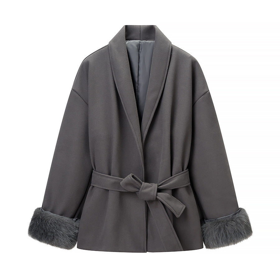 Damen Wickel-Mantel mit Bindegürtel und Fellbesatz an den Ärmeln Shop Nory
