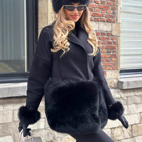 Damen Kurzmantel aus Wollmix mit dekorativen Felltaschen und legerer Boxy-Silhouette Shop Nory