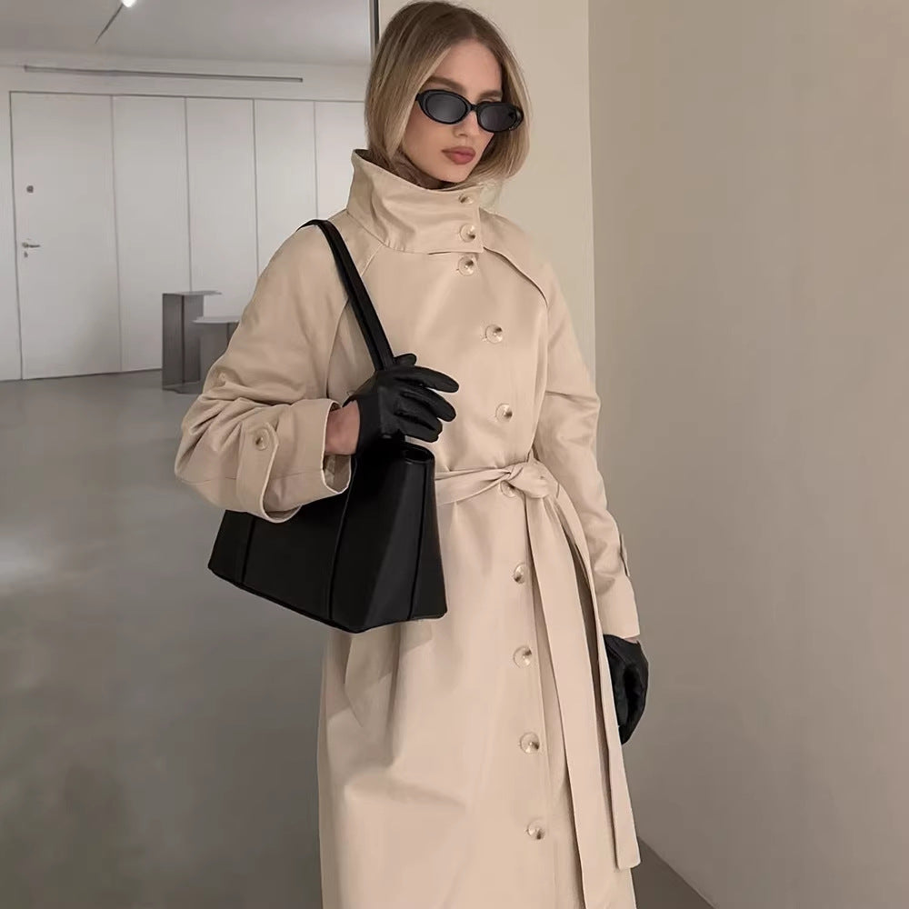 Damen Maxilanger Trenchmantel mit hohem Stehkragen, doppelreihiger Knopfleiste und Bindegürtel Shop Nory