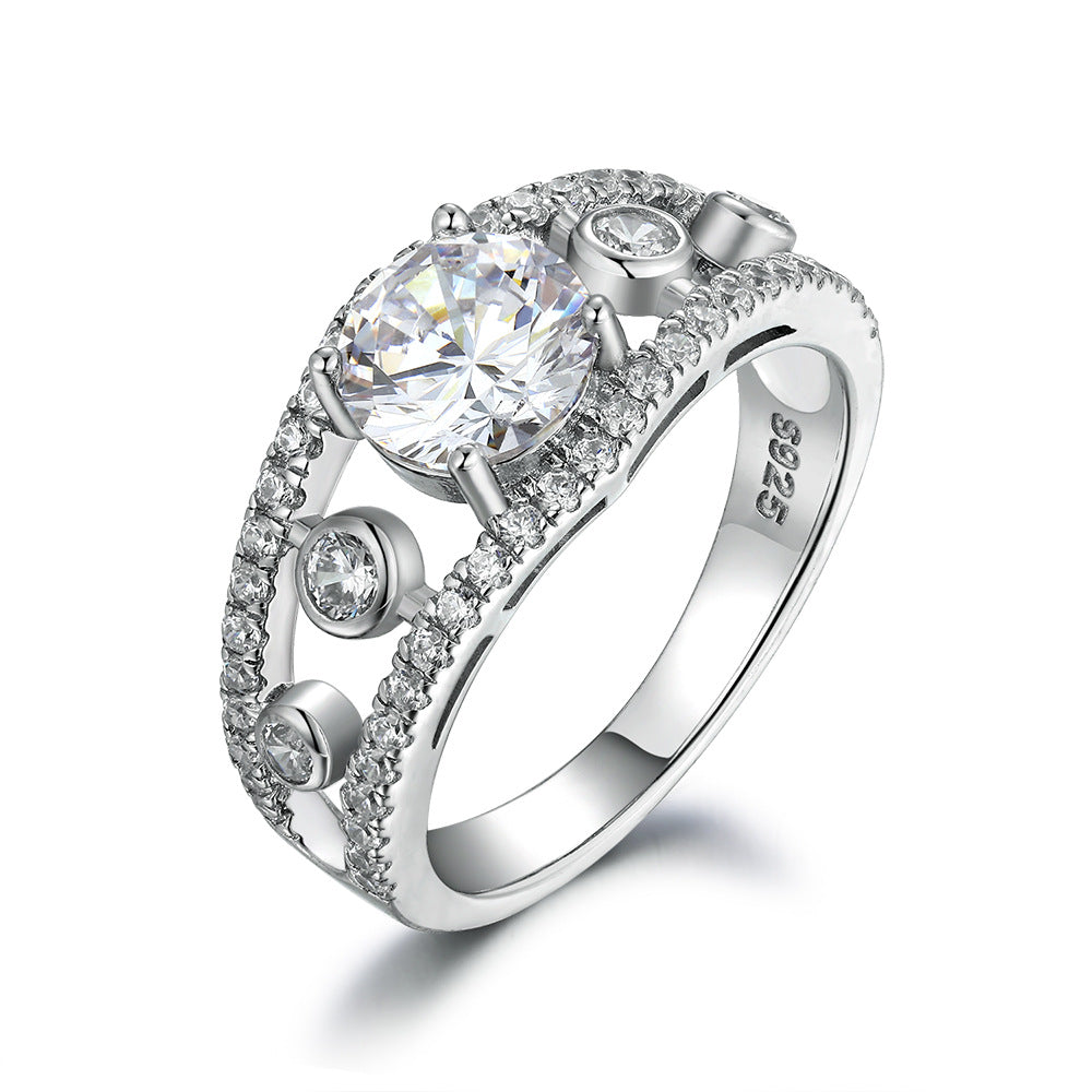 Damen Diamantring mit kunstvollem Design und funkelndem Zirkoniabesatz Shop Nory