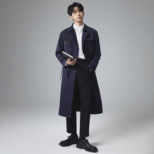 Herren Moderner Tech-Trenchcoat mit Doppelreihiger Knopfleiste, Bindegürtel und dezenten Ringdetails Shop Nory