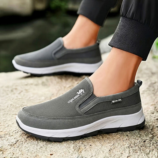 Herren nan gepolsterter Slip-On Komfort-Sneaker mit elastischem Einstieg, stoßdämpfender EVA-Plateausohle und herausnehmbarem Komfortfußbett Shop Nory