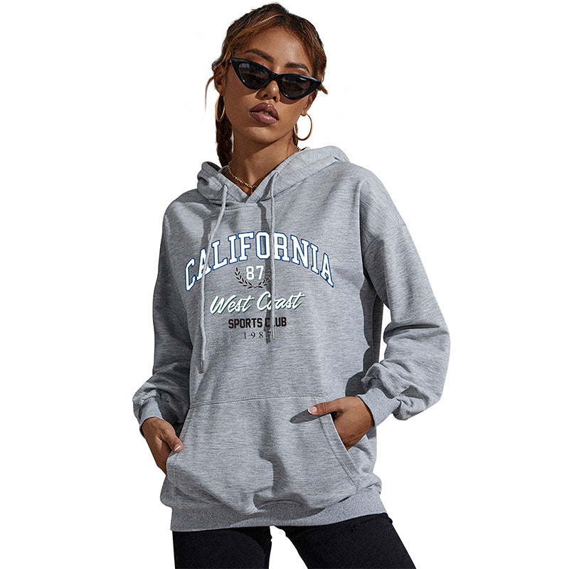 Damen Relaxed-Fit Hoodie mit Collegestyle-Frontprint und Kängurutasche Shop Nory