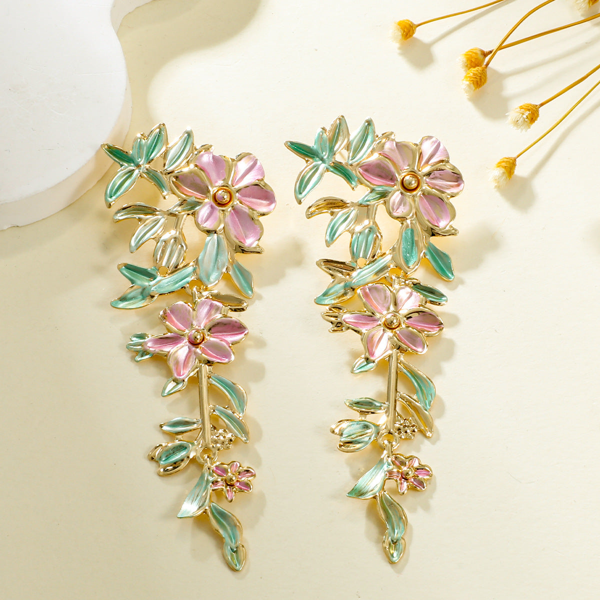 Damen Ohrringe im bezaubernden floralen Design Shop Nory