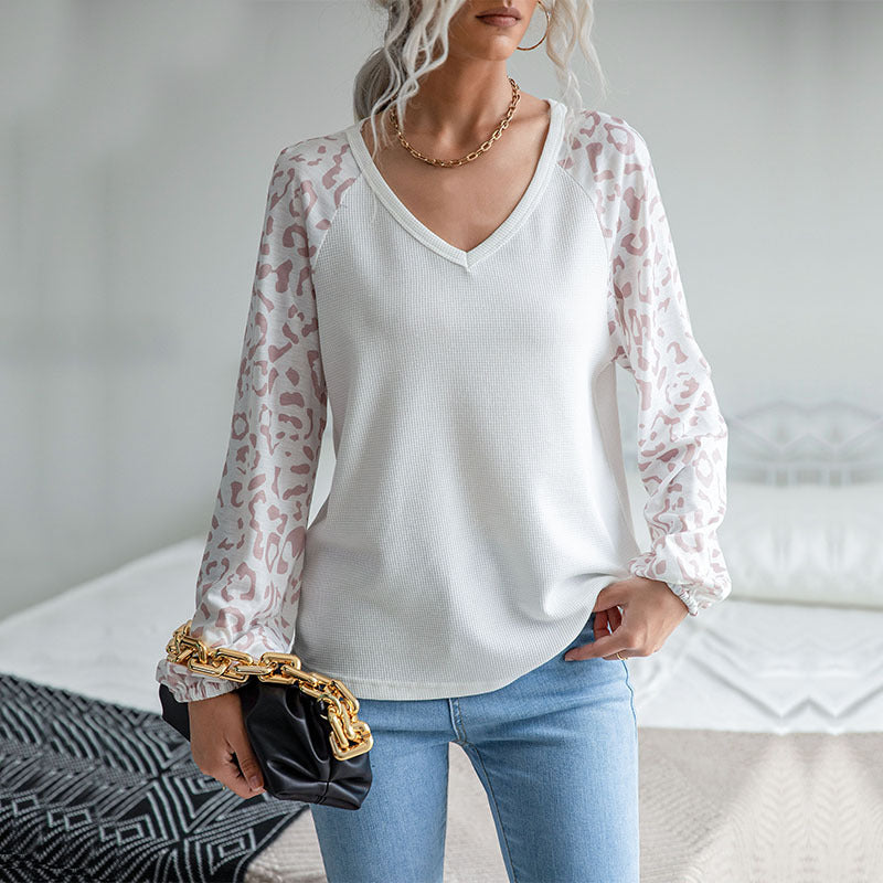 Damen Feinstrick-V‑Neck-Shirt mit Waffelstruktur und Chiffon-Leopardenärmeln Shop Nory