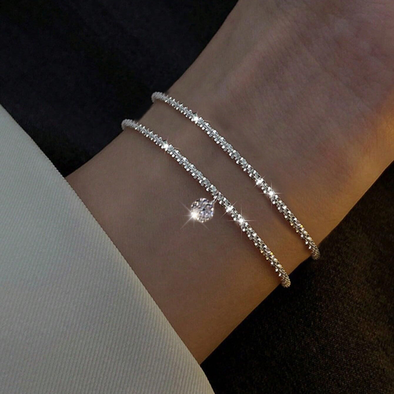 Damen Armband-Set mit eleganten filigranen Ketten und funkelnden Akzenten Shop Nory