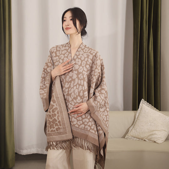Damen Eleganter Jacquard-Überwurf mit Leopardenjacquard und Fransen Shop Nory