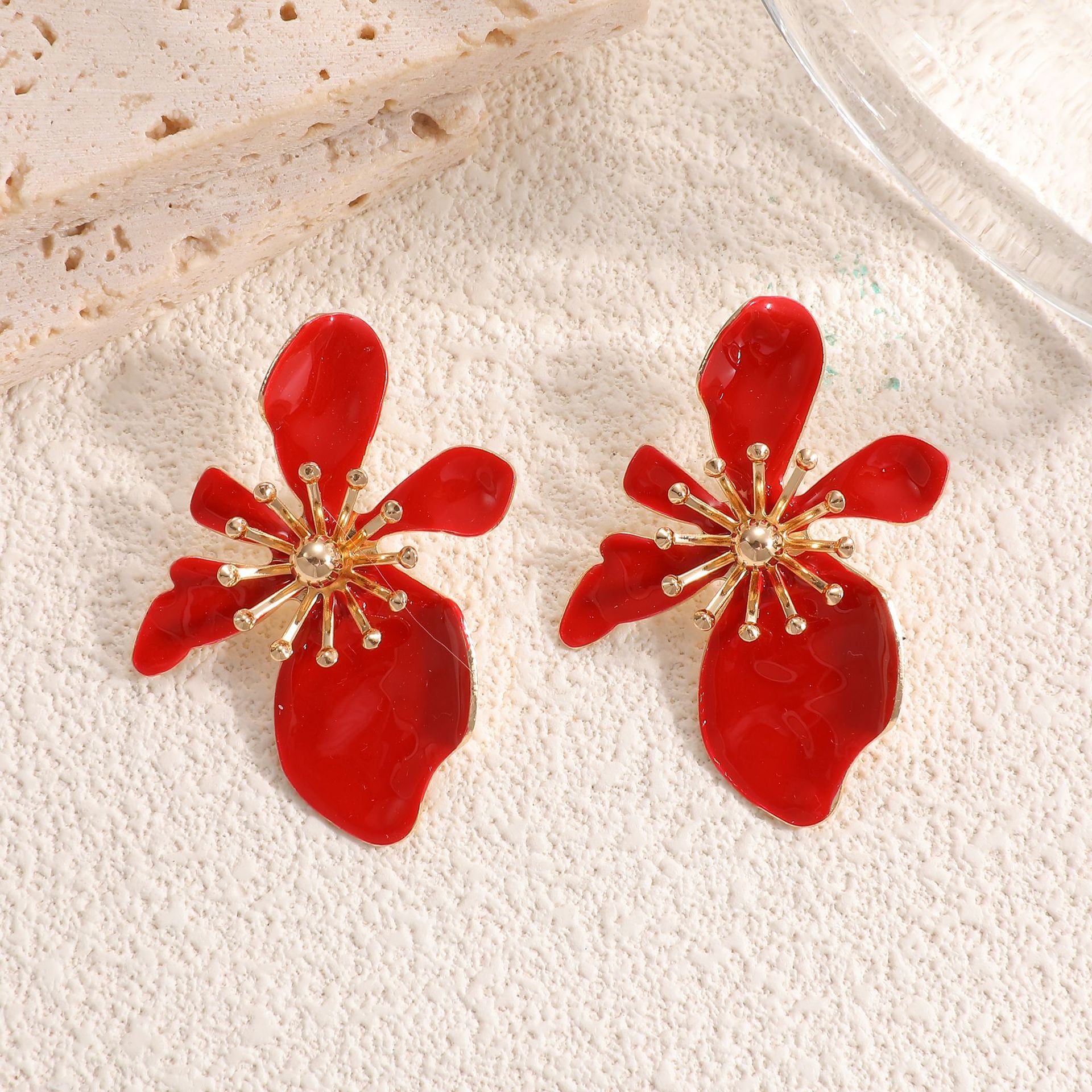 Damen Ohrstecker mit kunstvollem Blumenmotiv Shop Nory