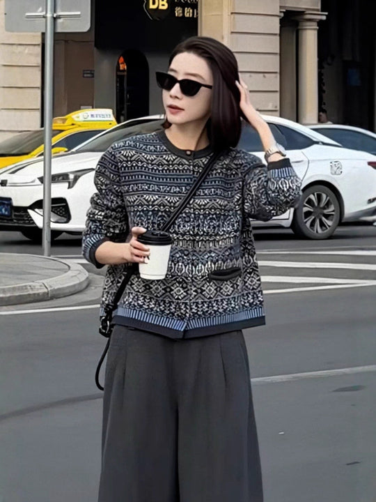 Damen Kurzjacke-Cardigan mit Jacquard‑Muster, Rippbündchen und Rundhals Shop Nory