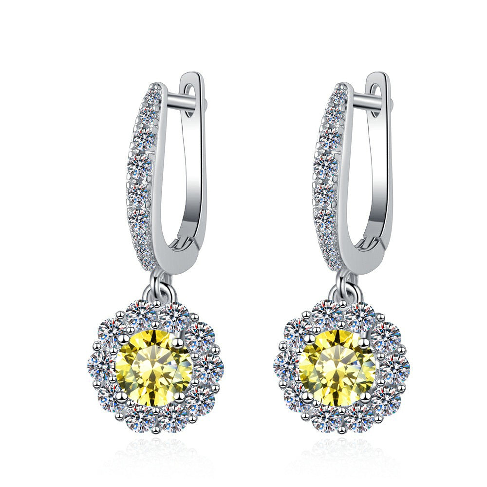 Damen Ohrhänger mit glitzernden Kristallen und rotem Design Shop Nory