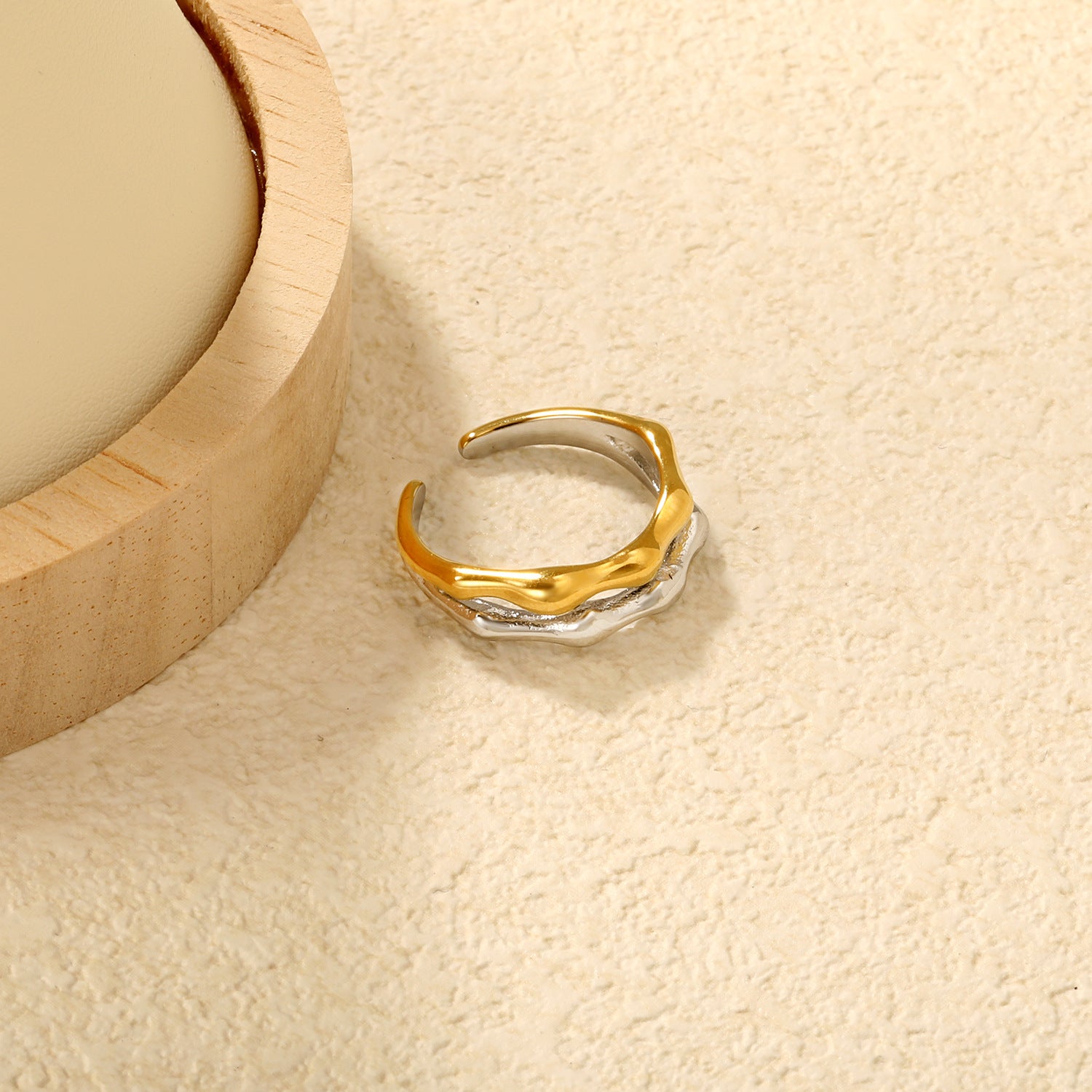 Damen verstellbarer Ring mit elegantem geschwungenem Design Shop Nory