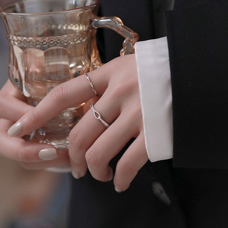 Damen filigraner und geschwungener Ring aus hochwertigem Silber Shop Nory