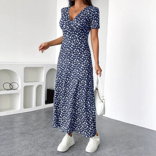Damen Maxikleid mit floralem Wickeldesign und praktischen Seitentaschen