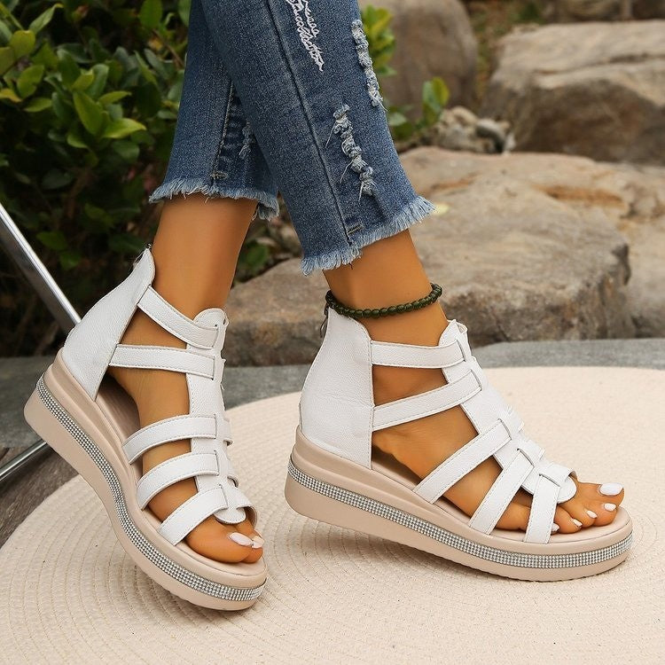 Damen Plateau-Sandalen mit verstellbarem Riemendesign und komfortablem Fußbett Shopnory