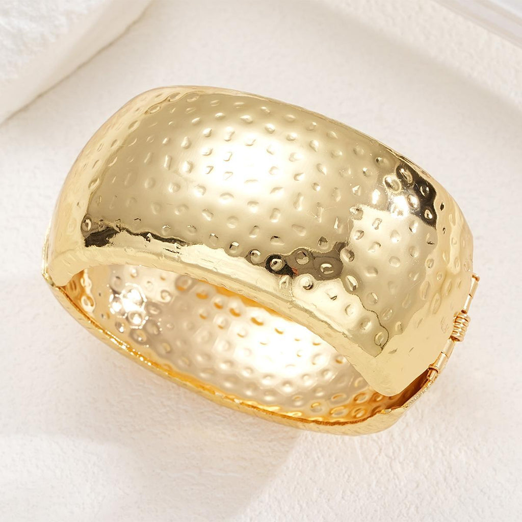 Damenarmband mit einzigartigem strukturierten Design Shop Nory