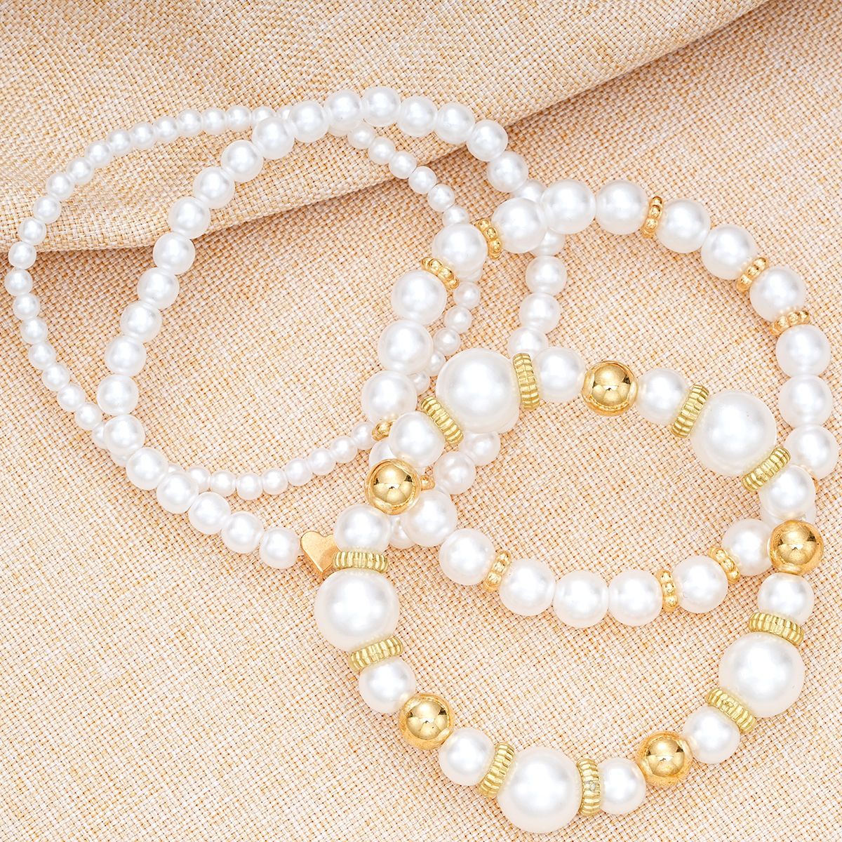 Damen Perlenarmband-Set mit filigranen und eleganten Details Shop Nory