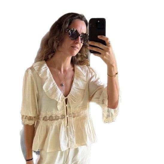 Damen Romantische Leinenbluse mit Volants, Spitzen-Einsätzen & Kordelverschluss Shop Nory