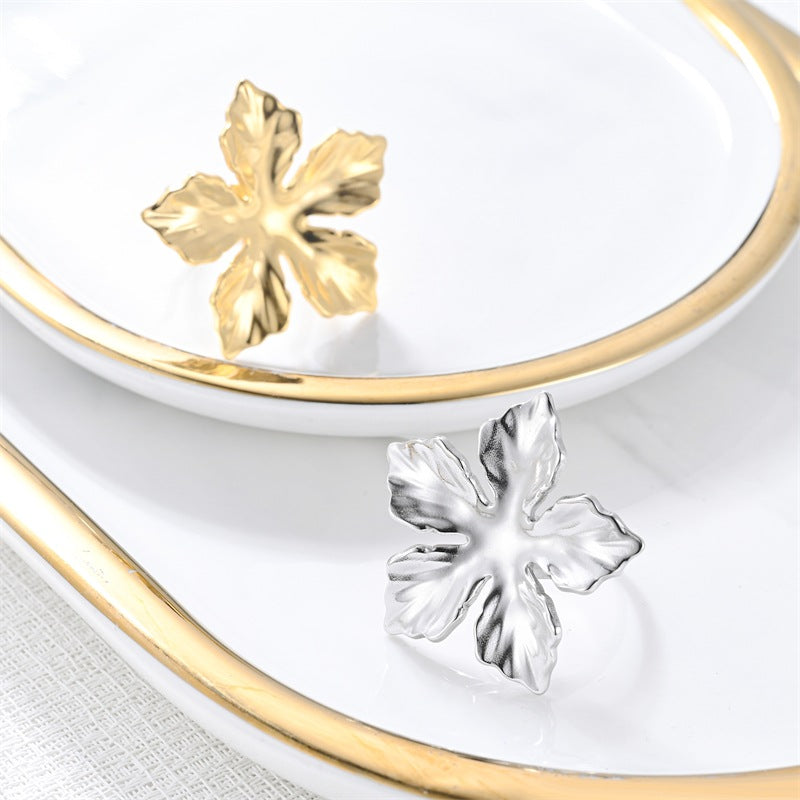 Damen Ohrringe mit kunstvollem Blattdesign aus hochwertigem Edelstahl Shop Nory