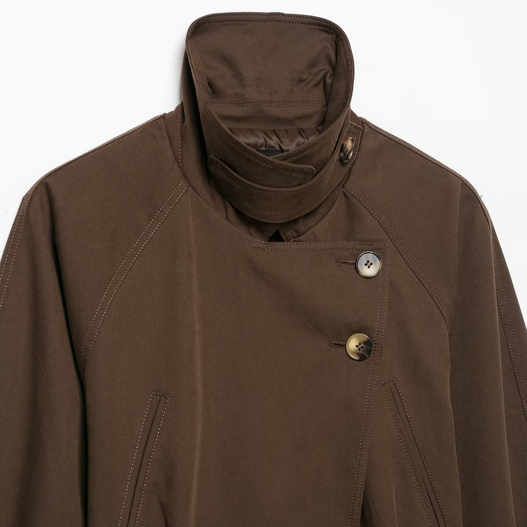 Damen Kurz-Trenchjacke mit hohem Stehkragen, Bindegürtel und asymmetrischer Knopfleiste Shop Nory