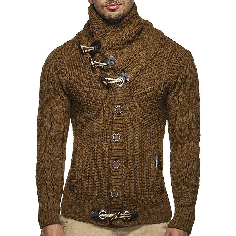 Herren nan Strickcardigan mit hohem Schalkragen, Zopfmuster und Knebelverschlüssen Shop Nory