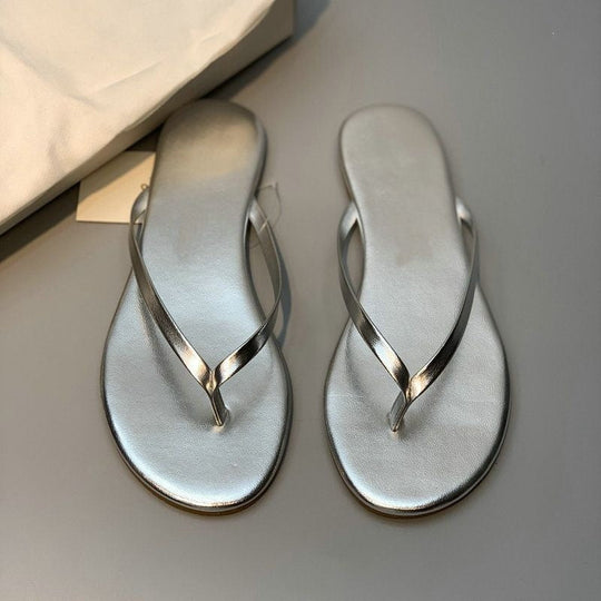 Damen stilvolle Flip-Flops mit glänzendem Riemendesign
