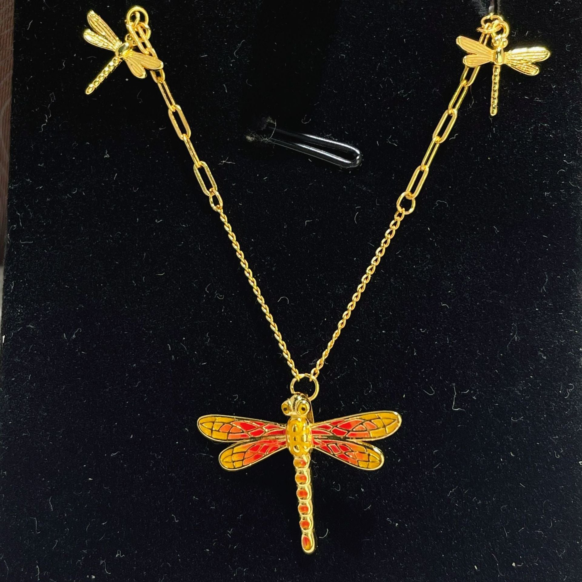 Damen Halskette mit kunstvollem Libellenanänger und filigraner Gliederkette Shop Nory