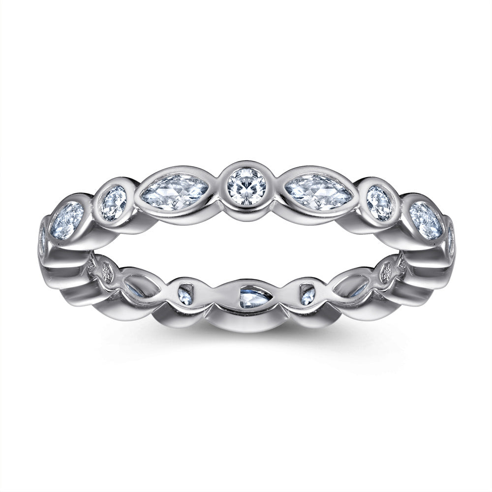 Damen Verlobungsring Set mit extravagantem quadratischem Hauptstein und funkelndem Zirkonia-Besatz Shop Nory