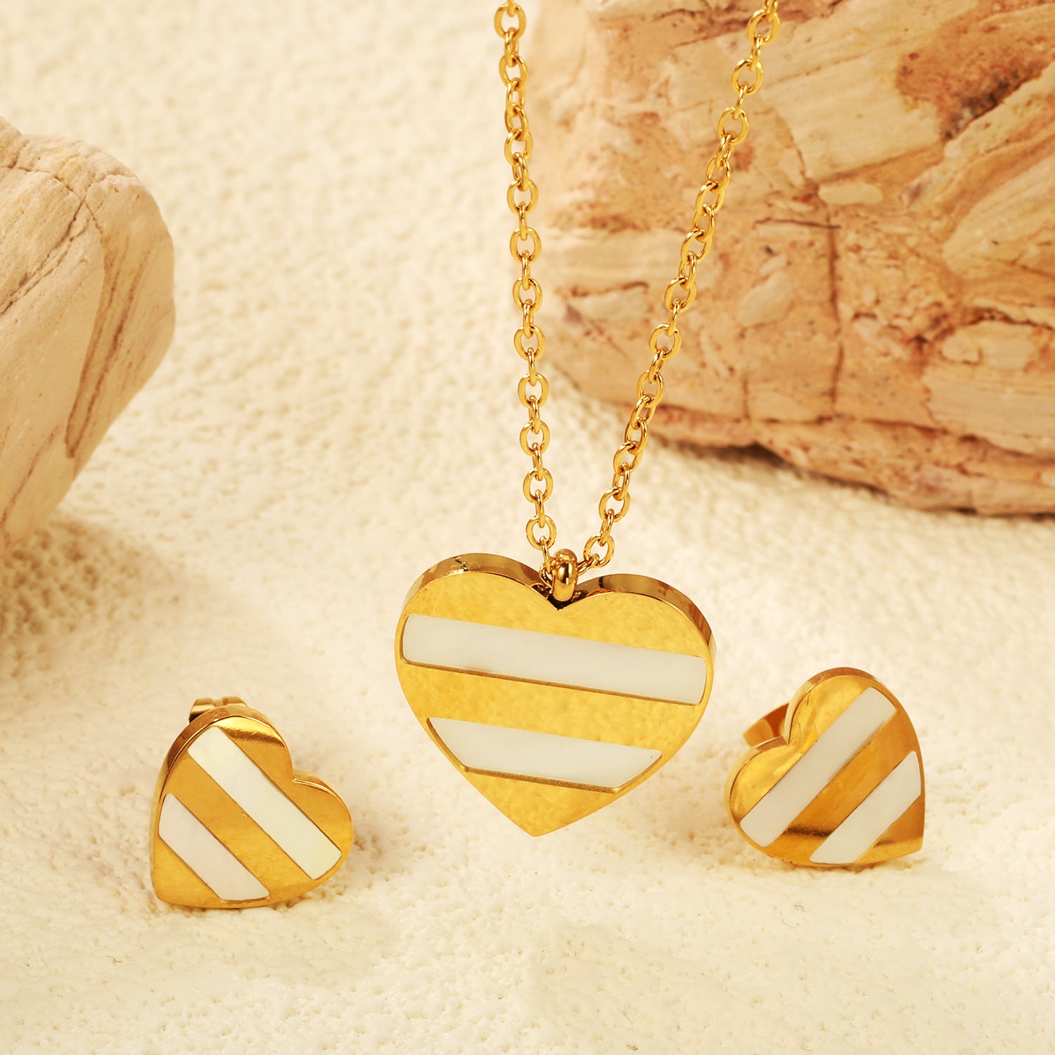 Damen Schmuckset mit Herzanhänger und passenden Ohrringen Shop Nory