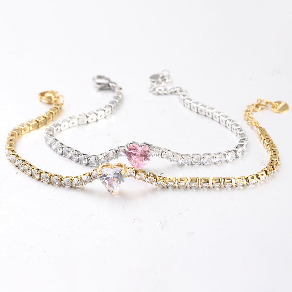 Damen Armband mit herzförmigem Amethyst und funkelnden Zirkonia Shop Nory