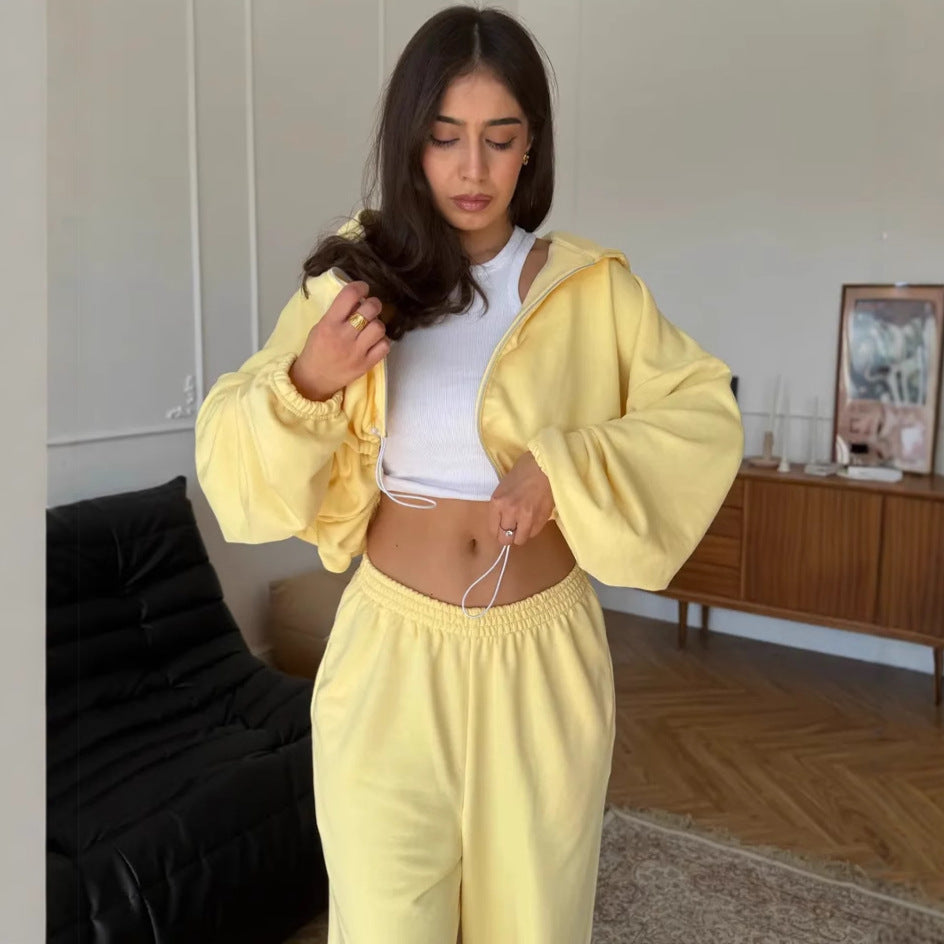 Damen kurzes Kapuzenzipper-Lounge-Set mit oversized Ärmeln und weitem Jogginghose-Schnitt Shop Nory