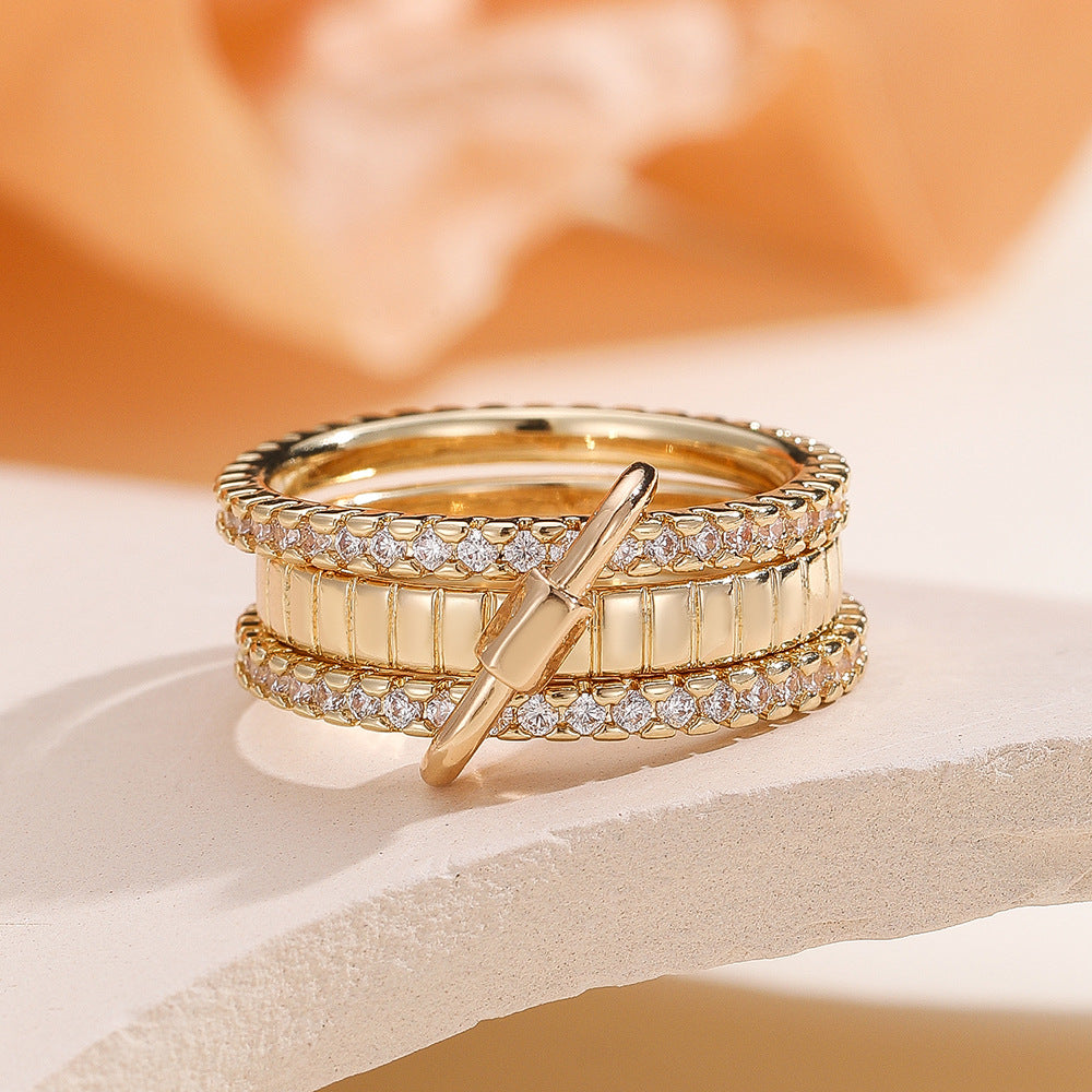 Damen Zarter Ring mit funkelnden Zirkonia und innovativem Design Shop Nory