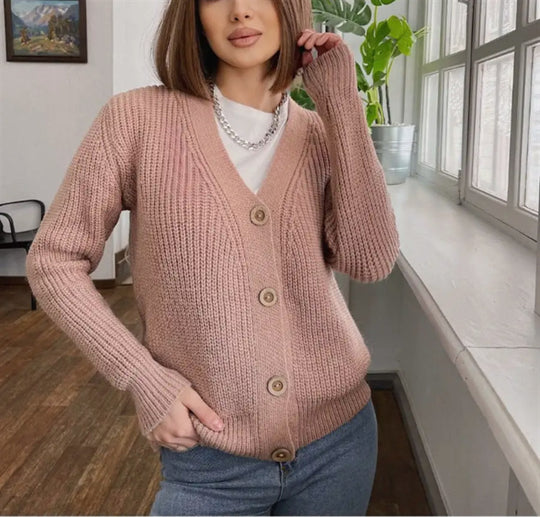 Damen Boxy-Grobstrick-Cardigan mit tiefer V-Leiste, Holzknopfverschluss und geripptem Saum Shop Nory