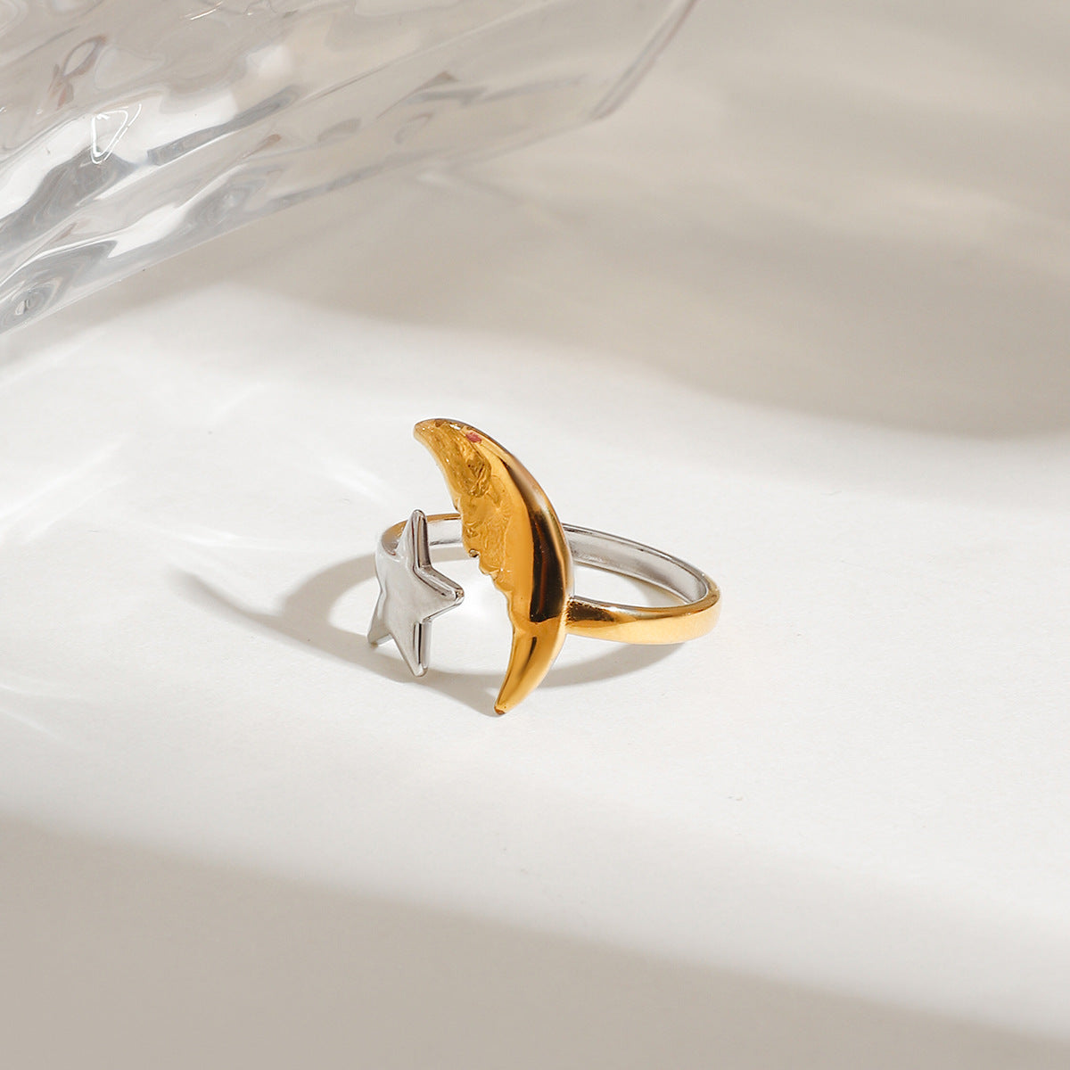 Damen Schmuckring mit minimalistischem Mond und Stern Design Shop Nory