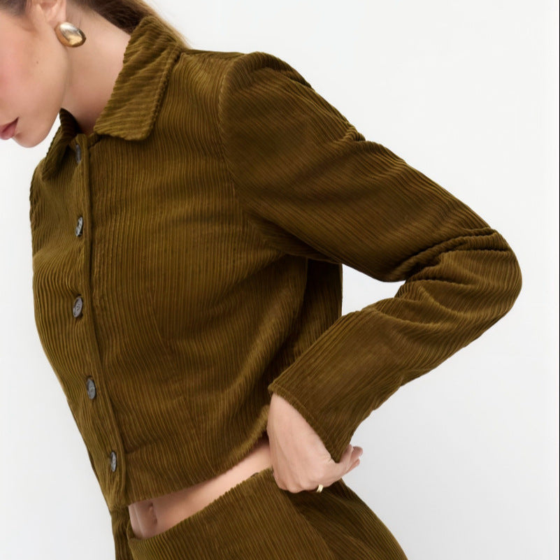 Damen Plissierte Kurzjacke mit Hemdkragen und umgeschlagenen Manschetten Shop Nory
