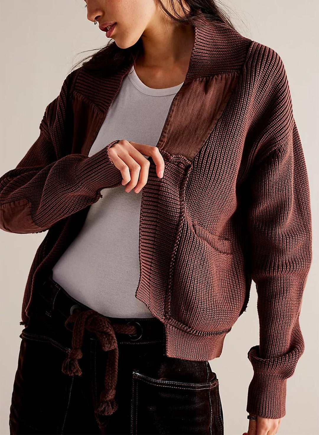 Damen Modische Strickjacke mit großen Taschen