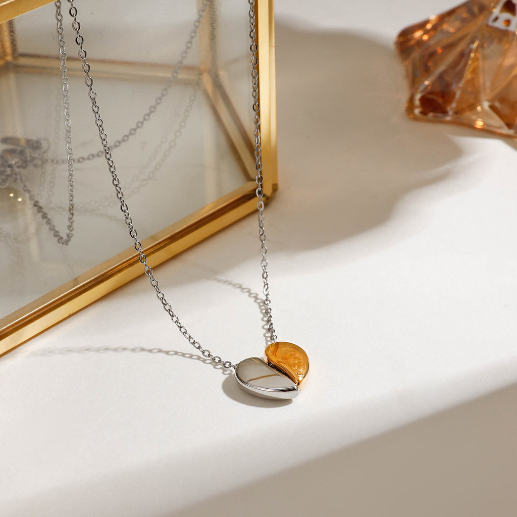 Damen Halskette mit herzförmigem Anhänger aus wasserfestem und hypoallergenem Edelstahl Shop Nory