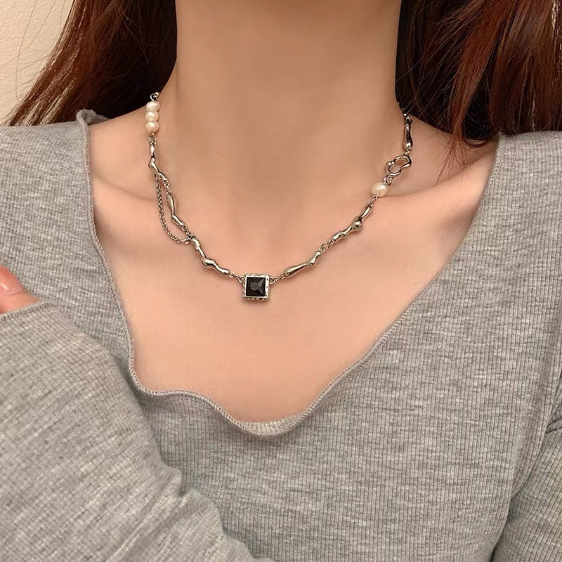 Damen Kette mit elegantem, mehrlagigem Design und luxuriösem Onyx-Anhänger Shop Nory