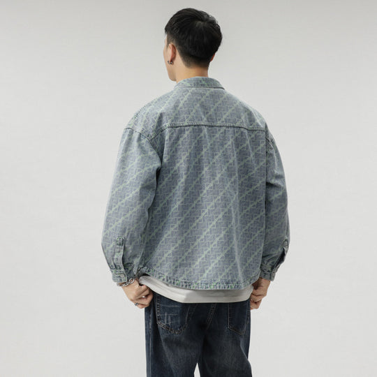 Herren Oversize Jeansjacke mit Allover‑Monogramm, Druckknopf‑Verschluss und aufgesetzten Brusttaschen Shop Nory