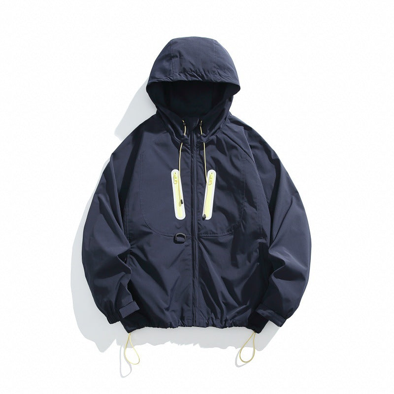 Unisex Technische Kapuzen‑Windjacke im Boxy‑Cut mit vertikalen Brustreißverschlüssen und Kordelzugsaum Shop Nory