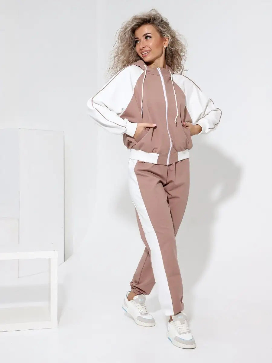 Damen modische Sportjacke mit hohem Kragen und dezentem Farbkontrast