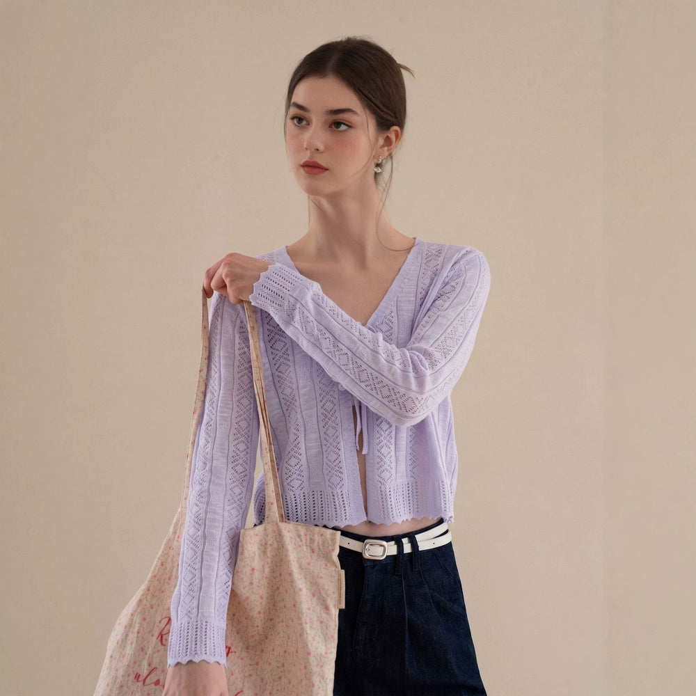 Damen Leichter gehäkelter Kurzcardigan mit V‑Ausschnitt, Bindeband und Ajourmuster Shop Nory