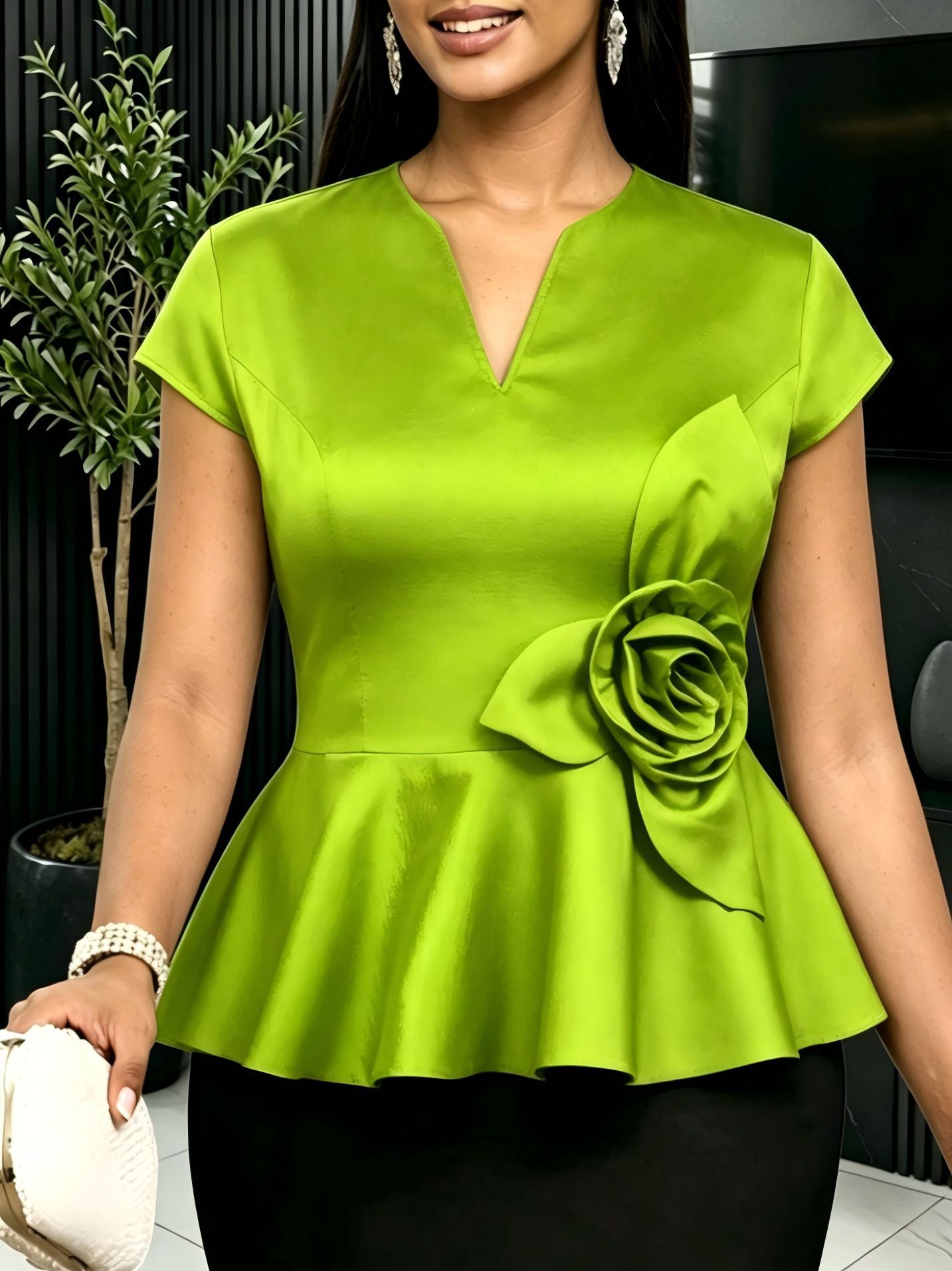 Damen elegantes Peplum-Oberteil mit floralem Detail Shopnory