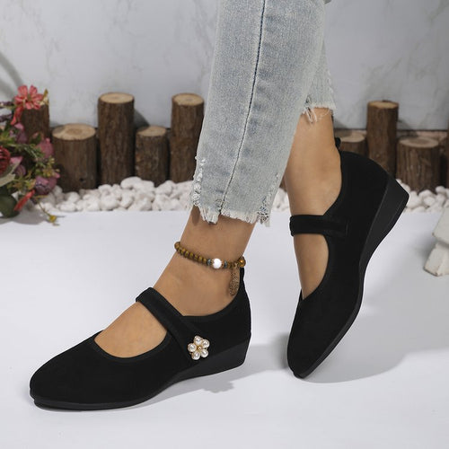 Damen Mokassin-Schuhe mit elegantem Riemen und zeitloser Blütenapplikation Shopnory