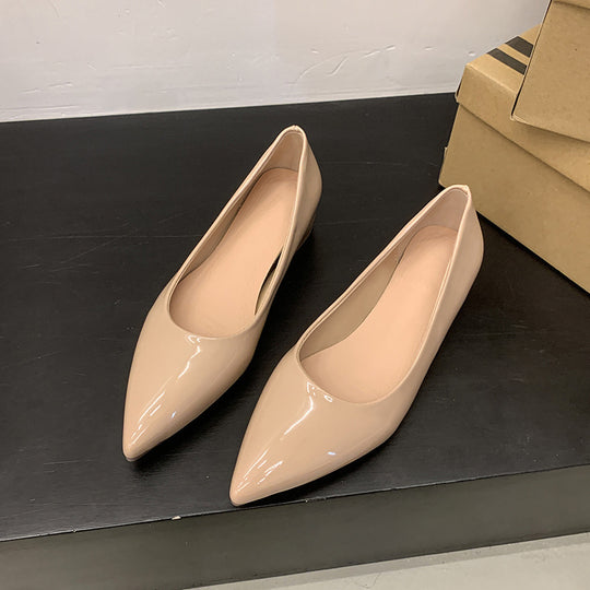 Damen Flache spitz zulaufende Lack‑Ballerina mit gepolstertem Komfortfußbett Shop Nory