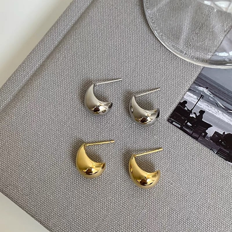 Damen Sleek Crescent Hoops Shop Nory