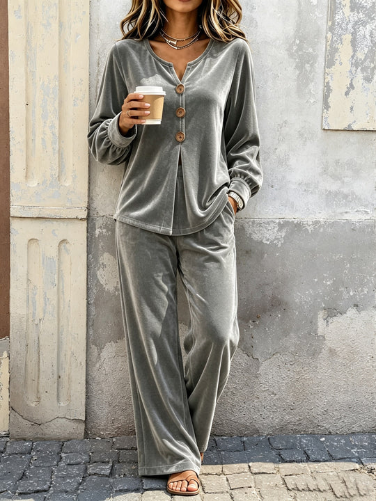 Damen Velours-Relaxset mit Holzknöpfen und weiter Bundhose Shop Nory